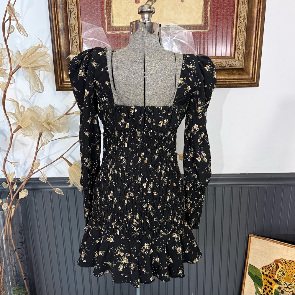 We’re All Pretty Girls Floral Smocked Sweetheart Neck Puff Sleeve Dress Sz S💚🍄 - Picture 6 of 11